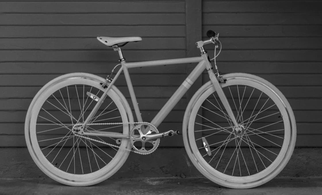 bicicleta cinza claro nebula cosmic